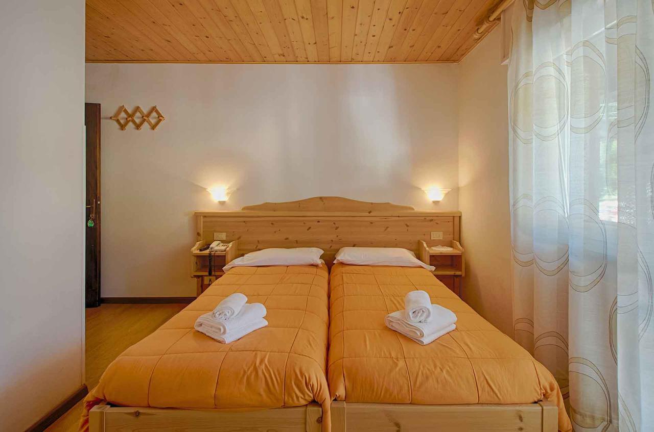 Hotel Aurora Rocca Pietore Bagian luar foto